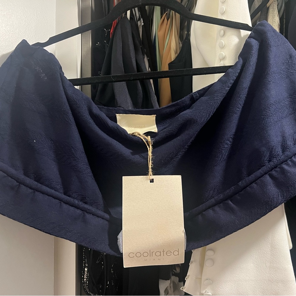 Coolrated Miami off the shoulder top NAVY